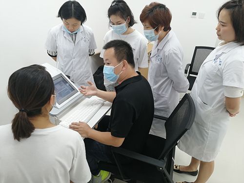  鴻泰盛精神壓力分析儀進駐黃岡市中心醫院健康管理中心
